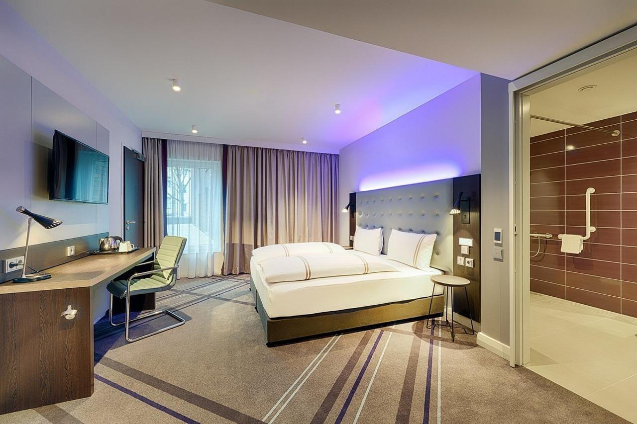 Premier Inn Duesseldorf City Friedrichstadt エクステリア 写真