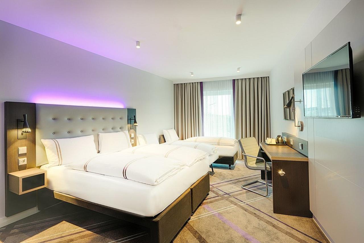 Premier Inn Duesseldorf City Friedrichstadt エクステリア 写真