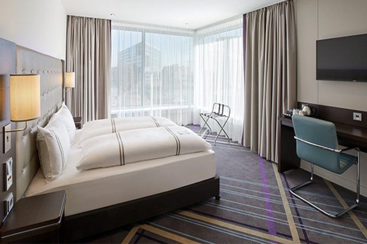 Premier Inn Duesseldorf City Friedrichstadt エクステリア 写真