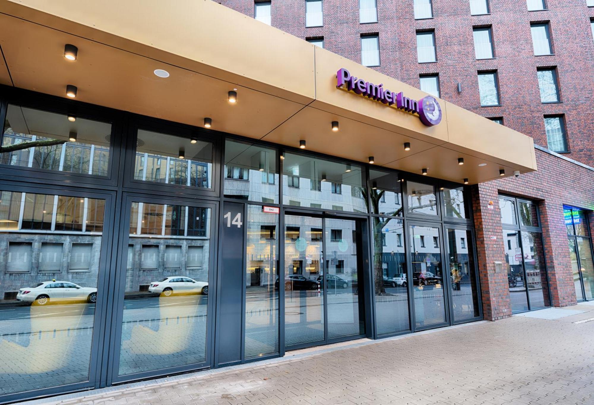 Premier Inn Duesseldorf City Friedrichstadt エクステリア 写真