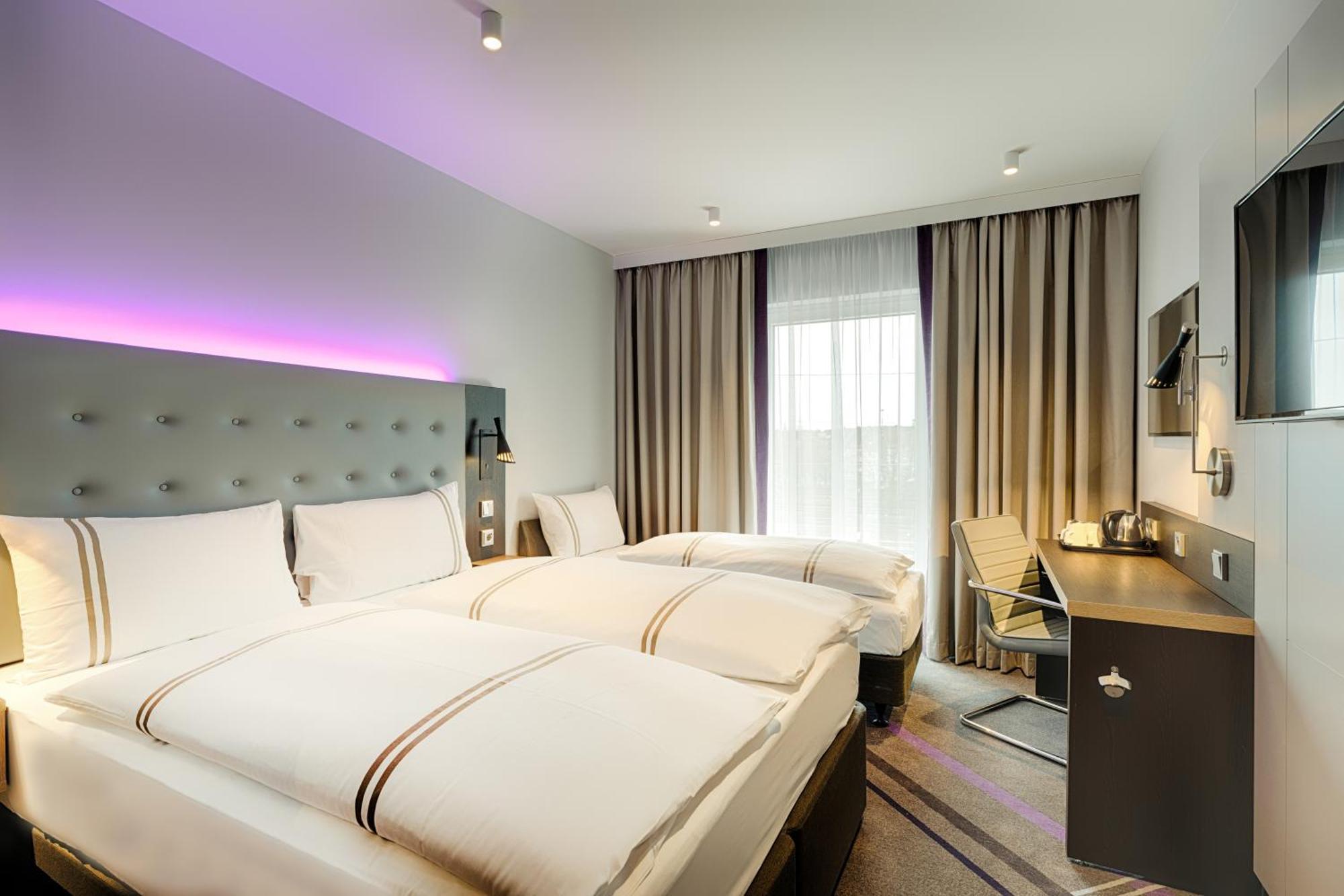 Premier Inn Duesseldorf City Friedrichstadt エクステリア 写真