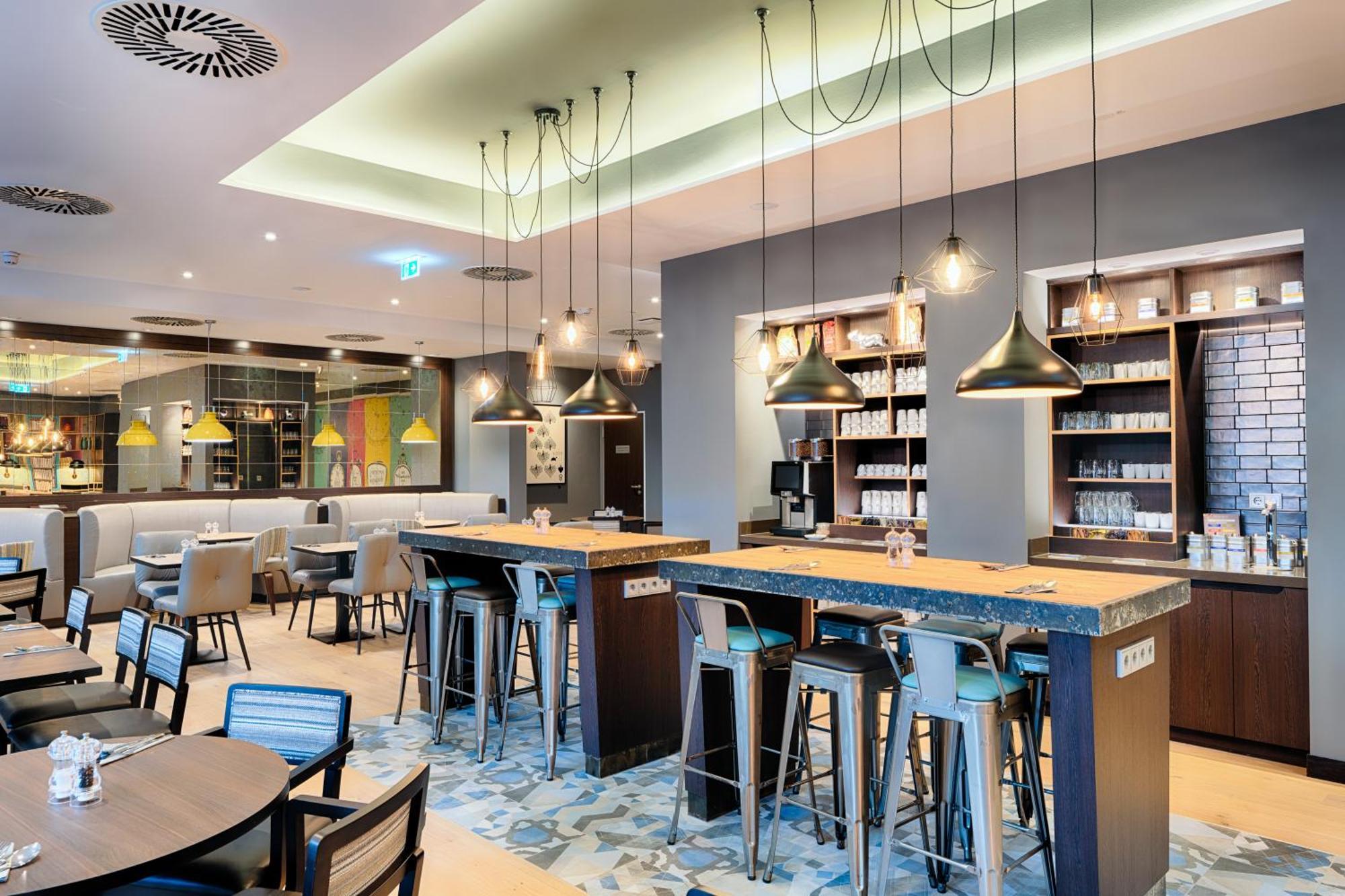 Premier Inn Duesseldorf City Friedrichstadt エクステリア 写真